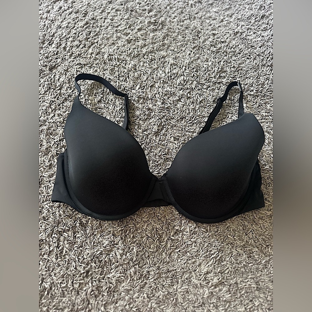 Women’s Victoria’s Secret Black Uplift Semi Demi Bra Size 36D NWT